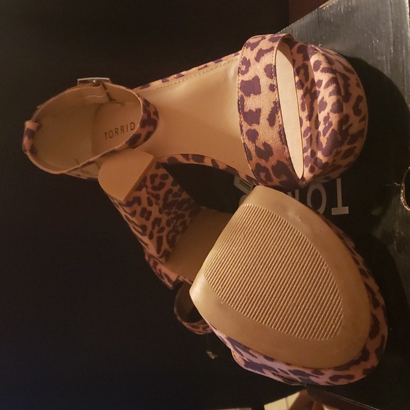 Torrid Leopard Tapered Platform Heel - Picture 3 of 6